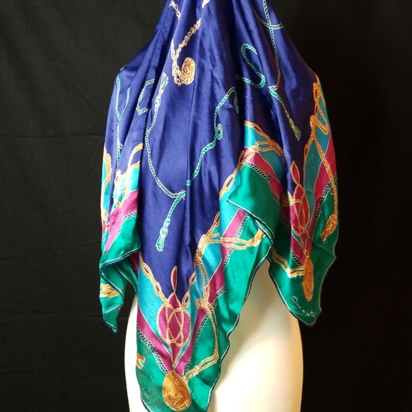 Vintage Oscar De La Renta silk scarf - Picture 6 of 6